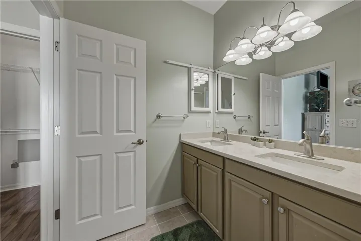 Primary bath