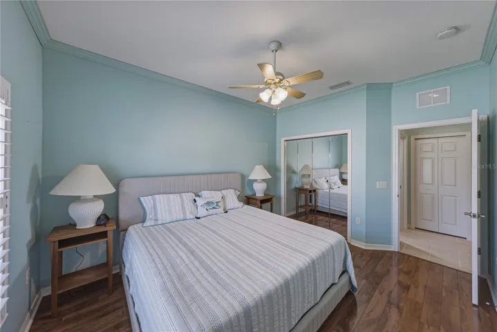 Guest bedroom