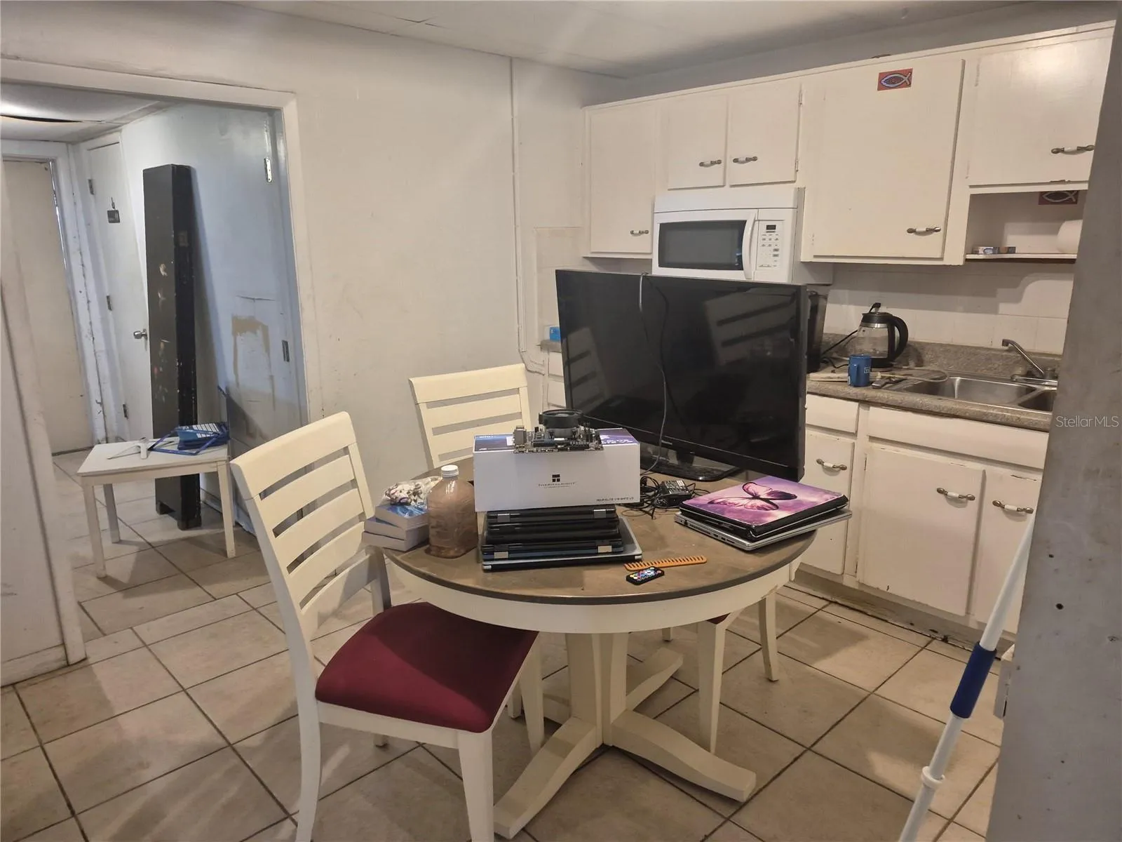 Kitchen in home side.