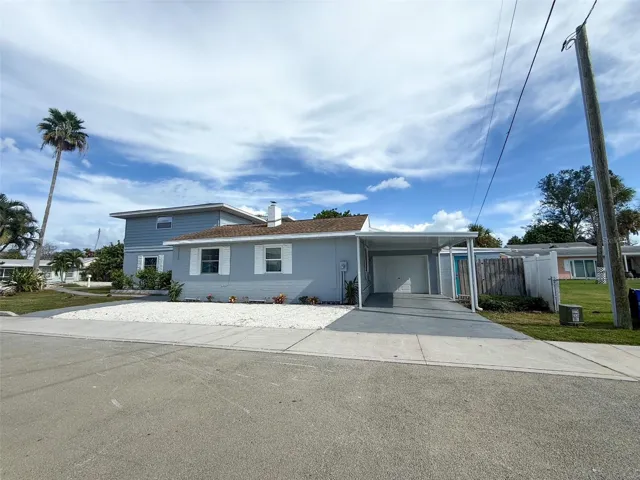 Garage &amp; Carport
