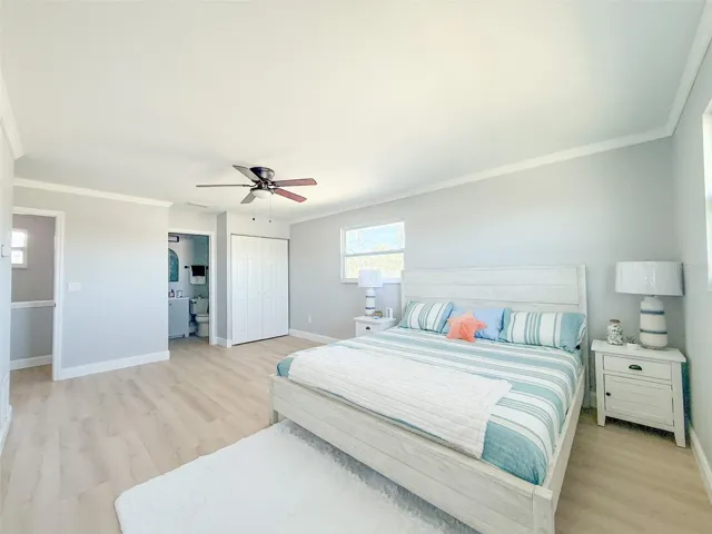Large Primary Bedroom &amp; en-suite