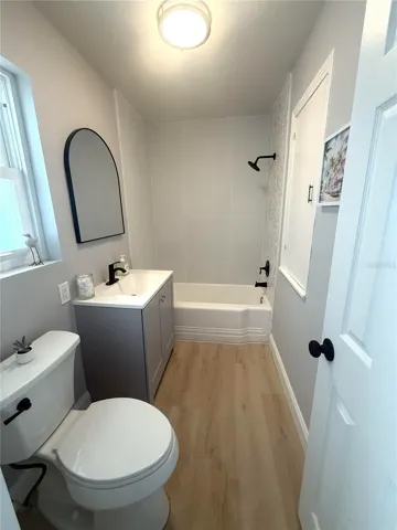 Downstairs Common Bathroom