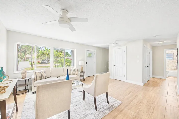 So much natural light!