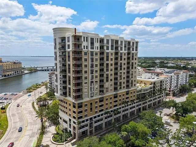 Parkside of One Bayshore