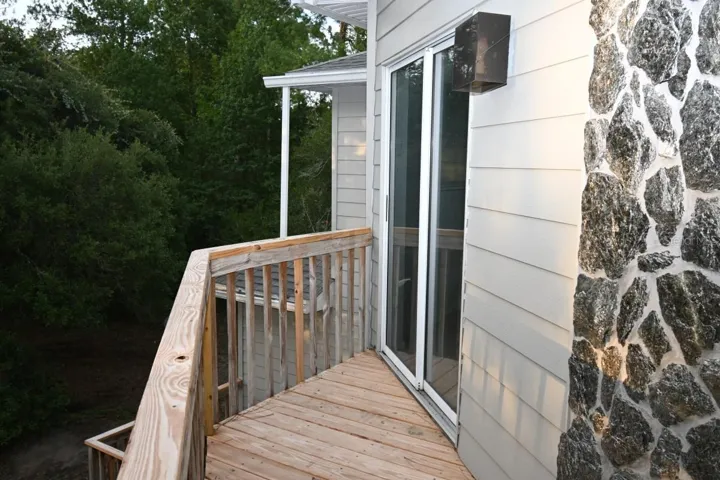 OPEN DECK OFF PRIMARY BEDRM