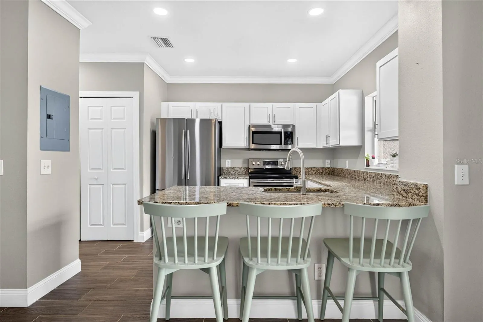 Kitchen fully updated.