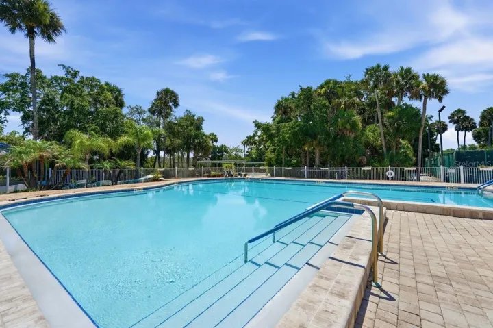 Community pool