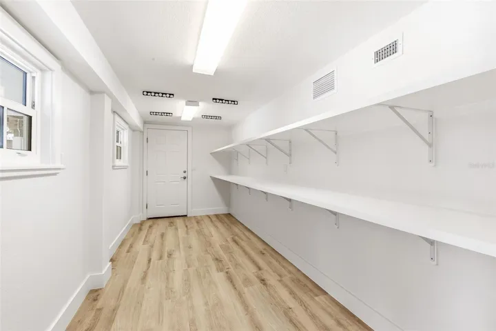 Air-conditioned storage