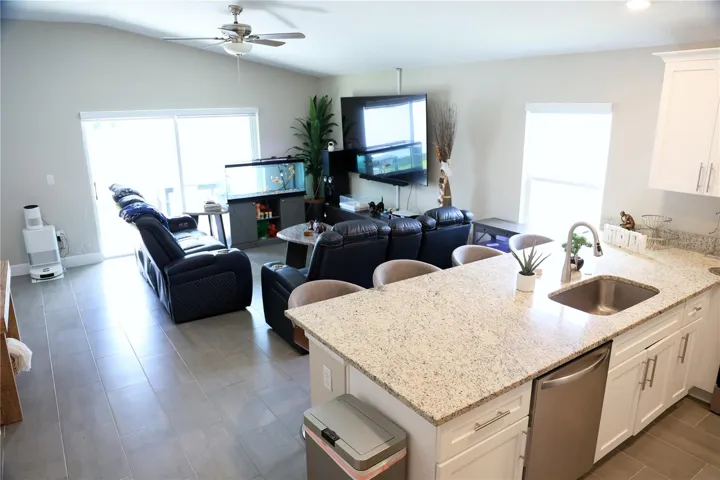 Living room 3