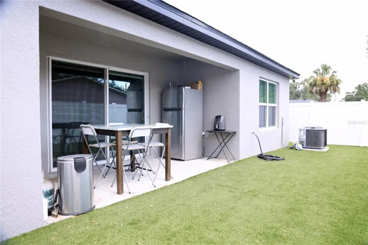 Sliding door