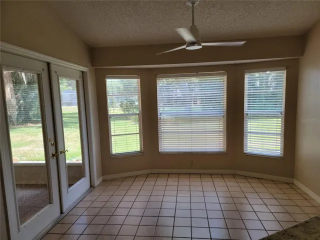 Breakfast room