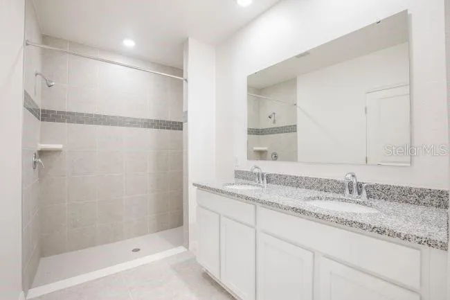 Model home - actual features may vary.