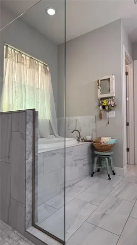 En Suite Bath