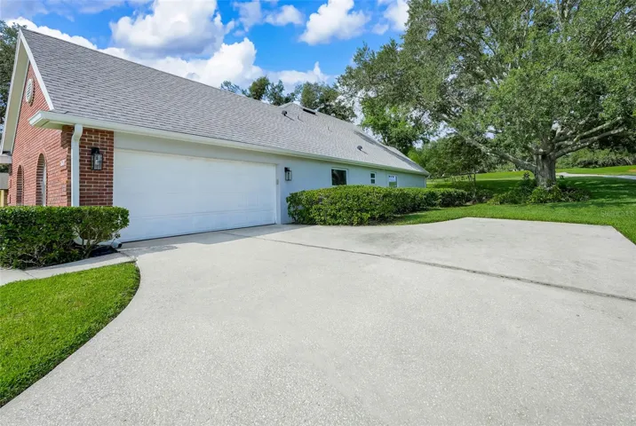 Side entry garage