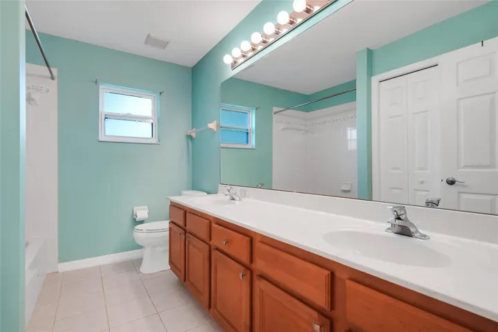 Hallway full bathroom