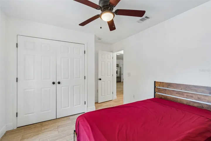 DOUBLE CLOSET