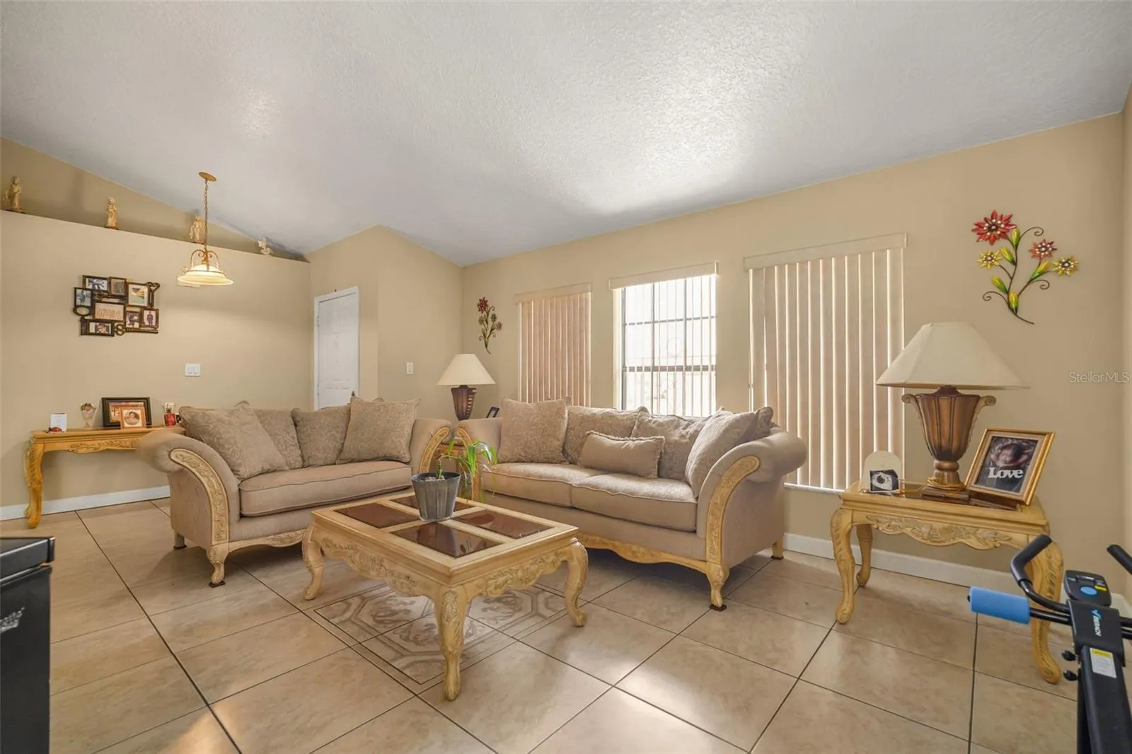 entrance living room