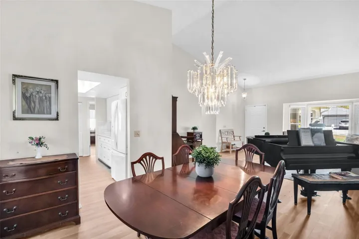 Open to the kitchen for easy living~
