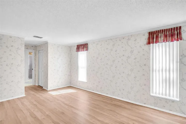 Big enough for a king and all your furniture~