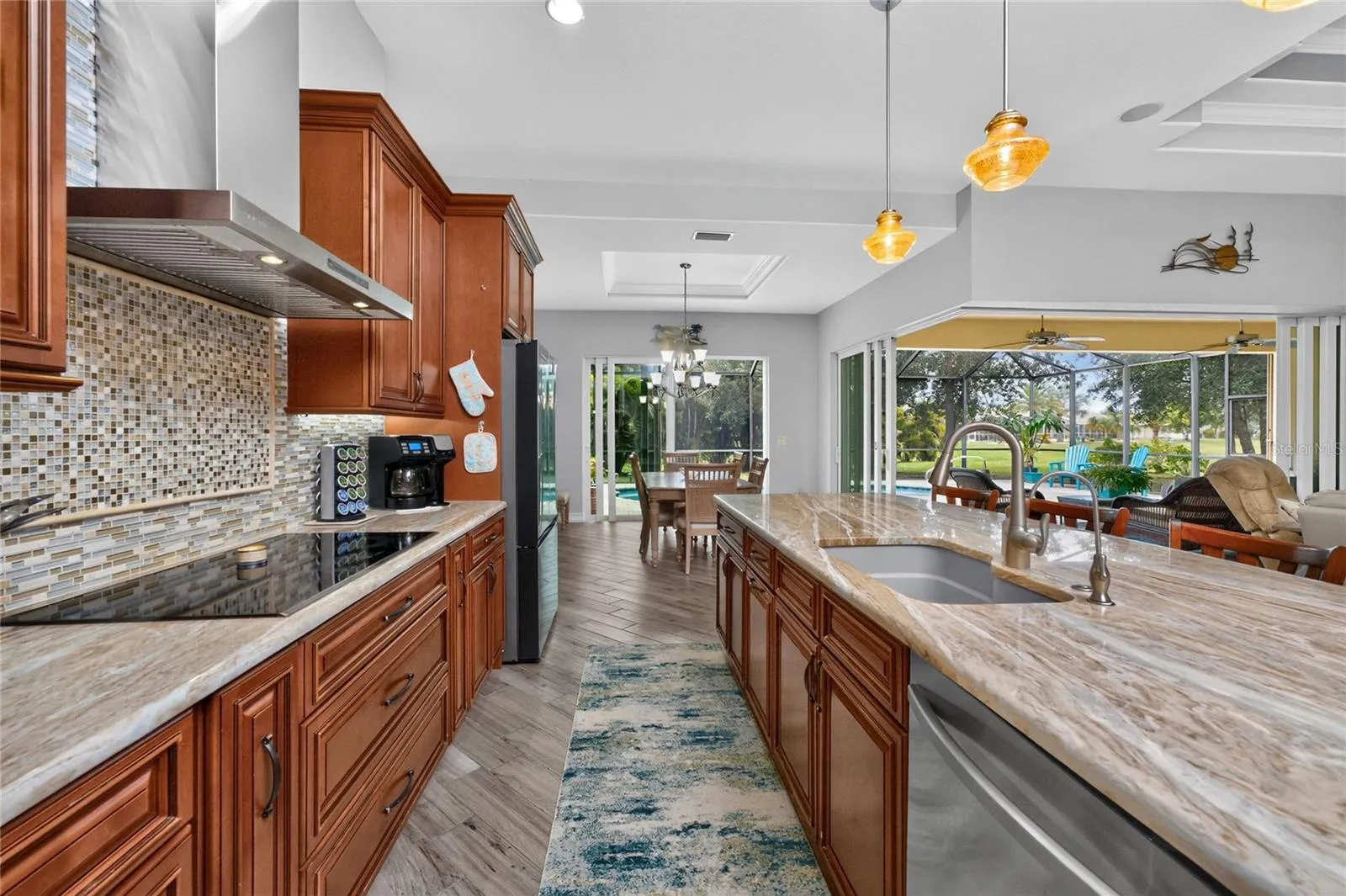 Cooktop with range hood