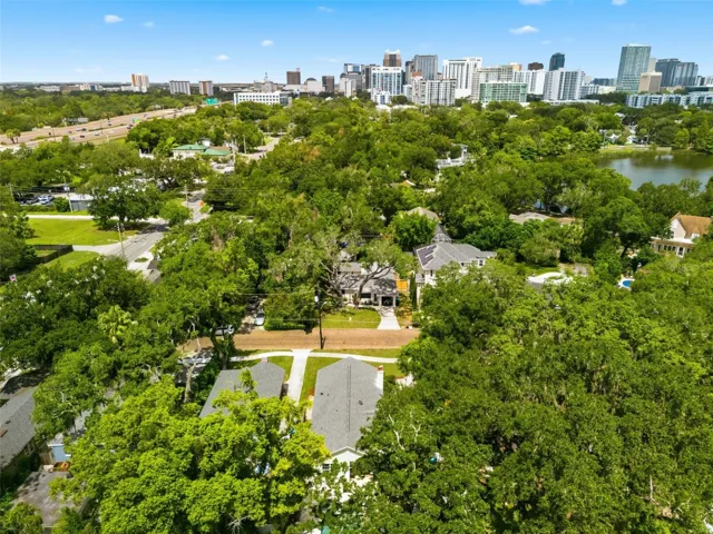 Aerial View and Proximity to Downtown Orlando