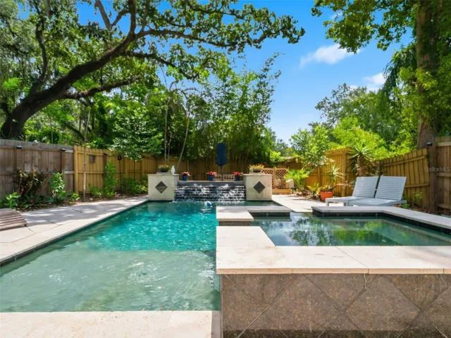 Pool & Spa