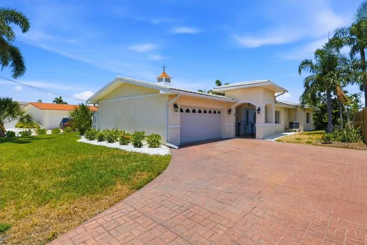 Daylight Front of the Home