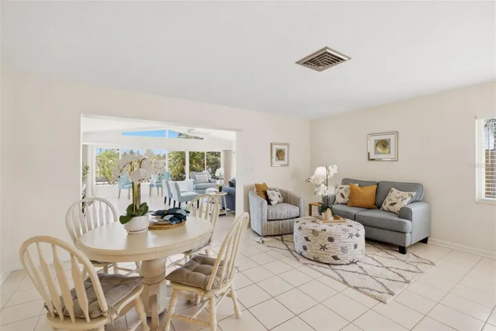 Dining/Petite Living Room