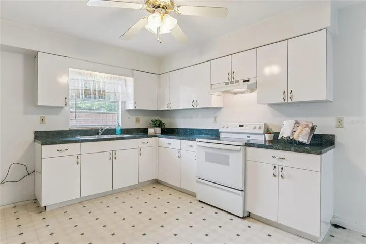 Spacious Kitchen