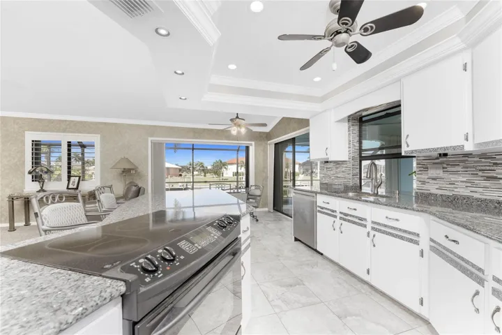Tray Ceiling with crown mollding
