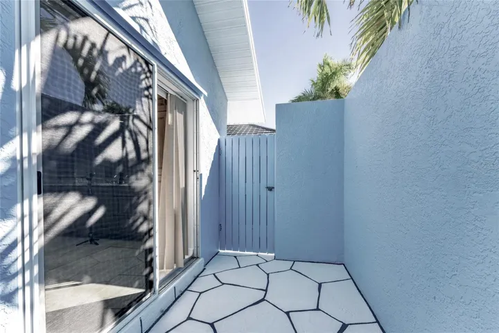 Alfresco style bonus space is ideal for creating a lush tropical space
