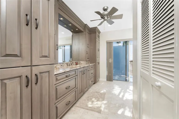 Level 4 Granite Counter