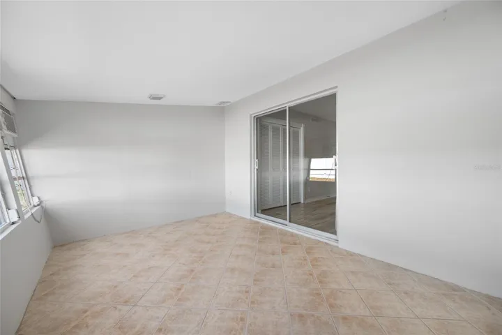 Large Bonus Room