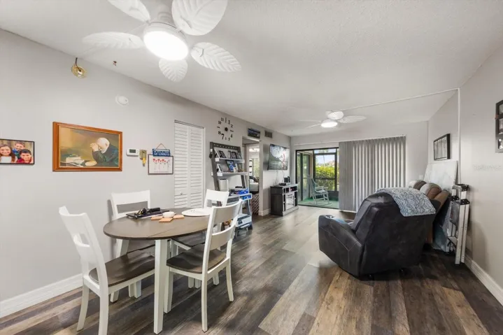 DINING AREA / LIVING ROOM