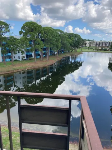 Pond view - no screened enclosure