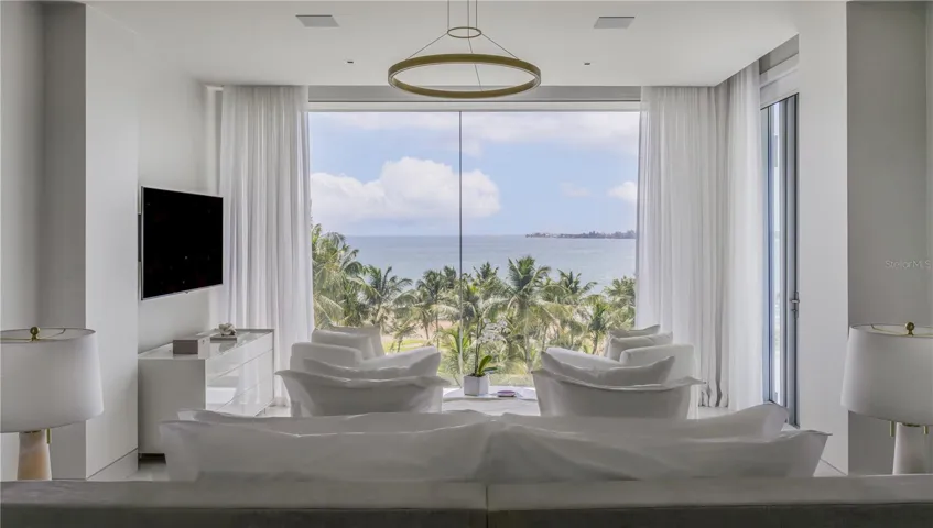 Master Bedroom in Main Floor