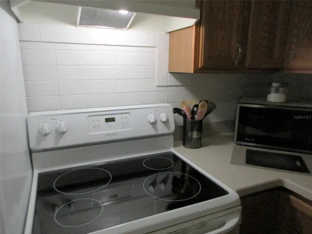Tiled Back-splash