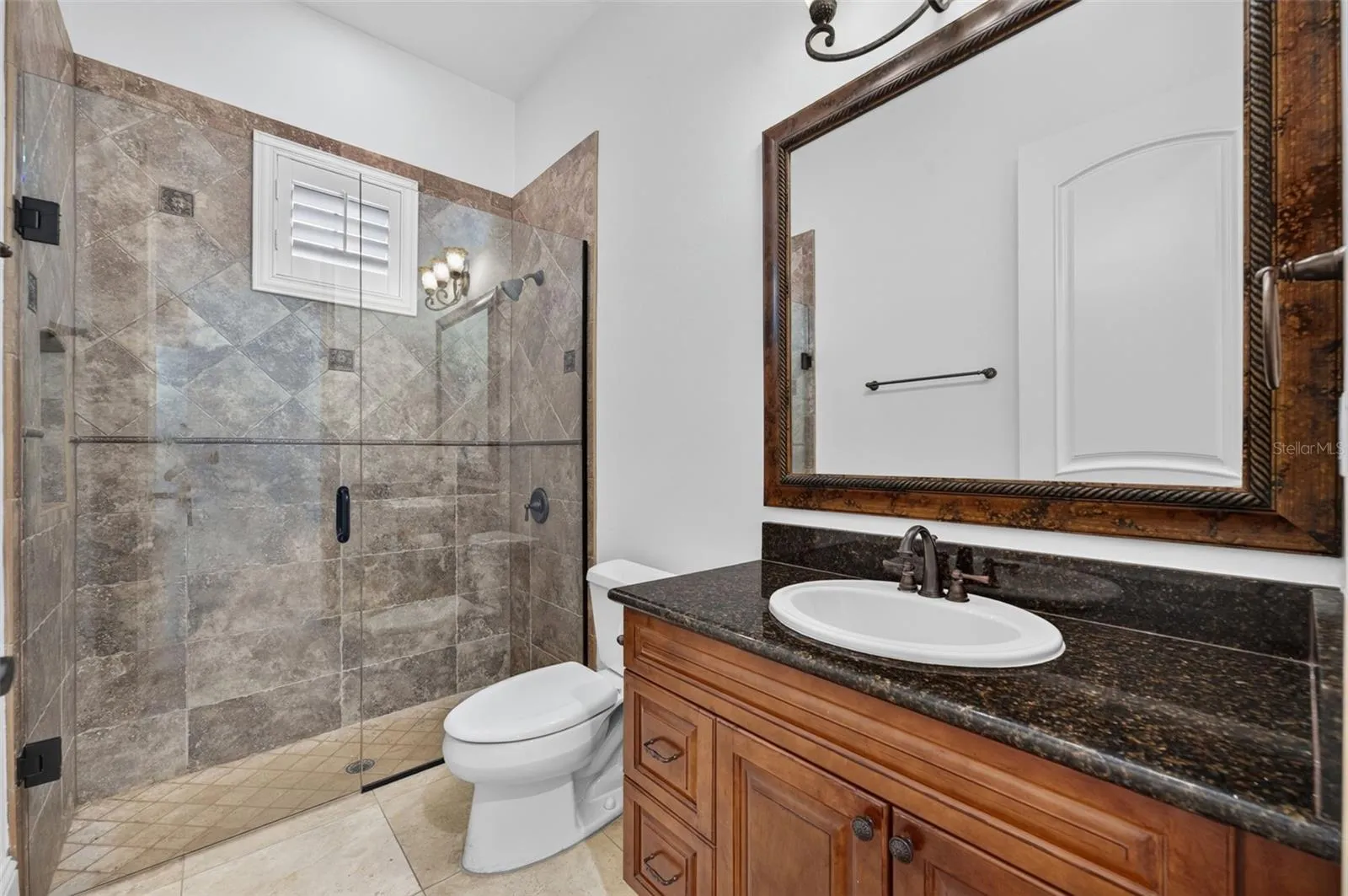 Downstairs full bathroom
