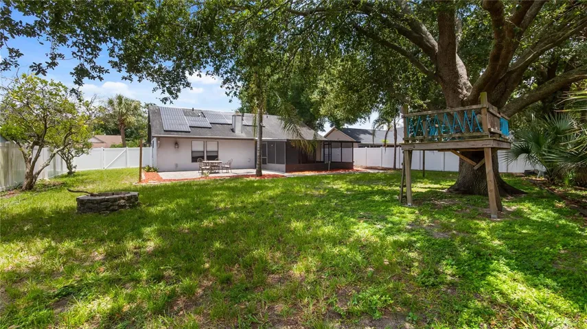 Large Backyard fully fenced