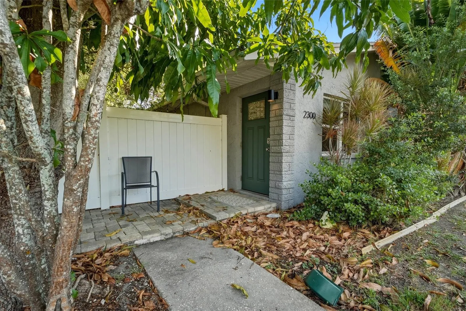 2300 Front door