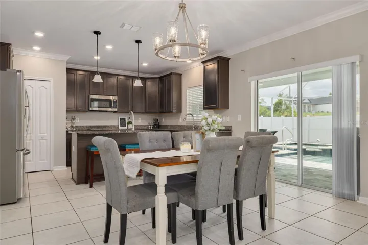 Eat in Kitchen