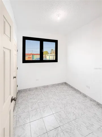 Bedroom #1/ Habitación 1