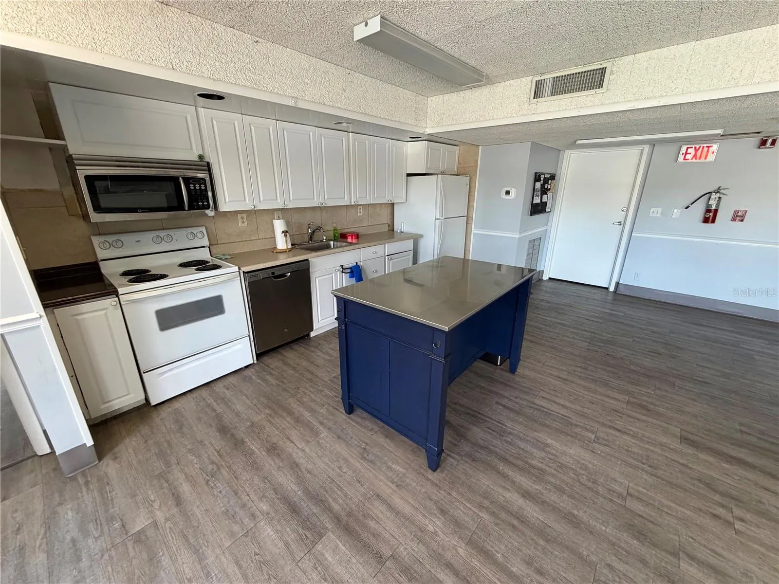 Clubhouse Kitchen