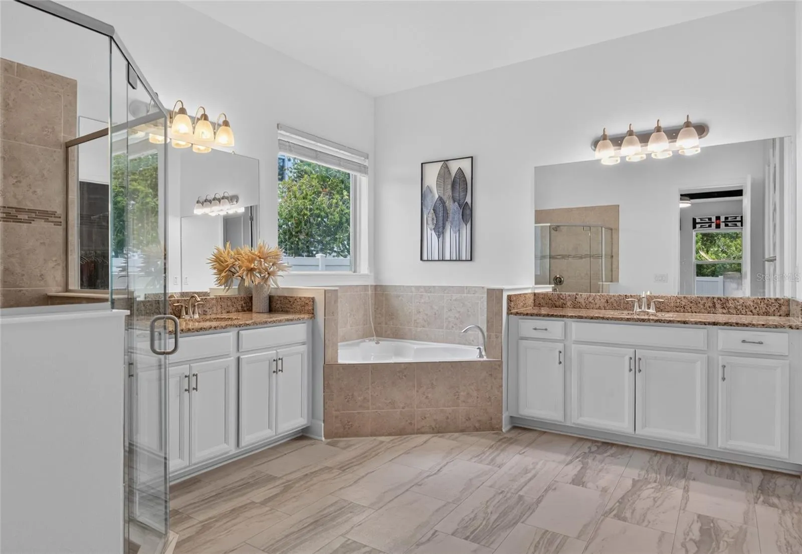 Well-appointed Primary Bath