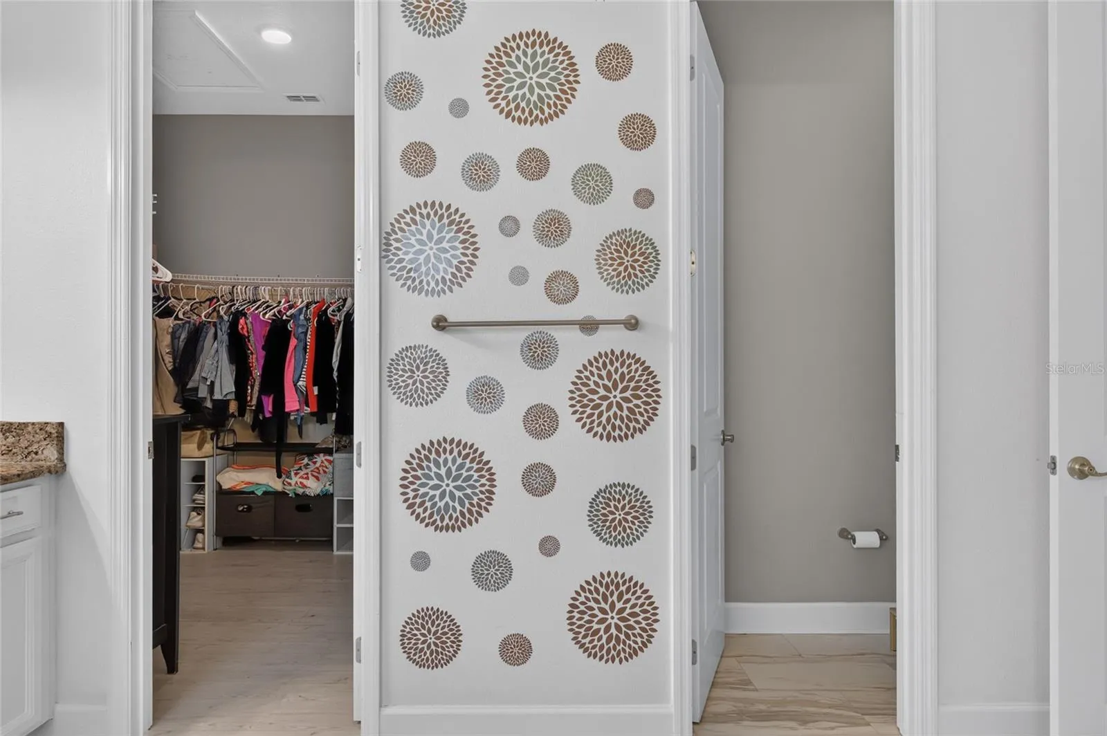 Walk-in Closet