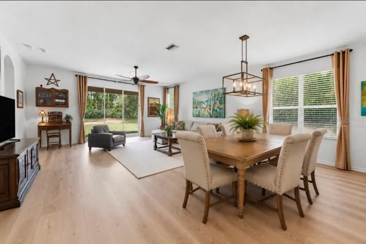 Virtually staged living/dining