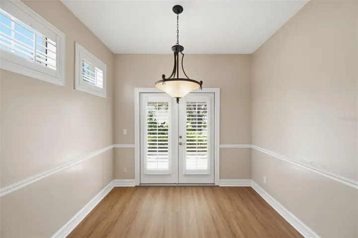 Eat-In Kitchen