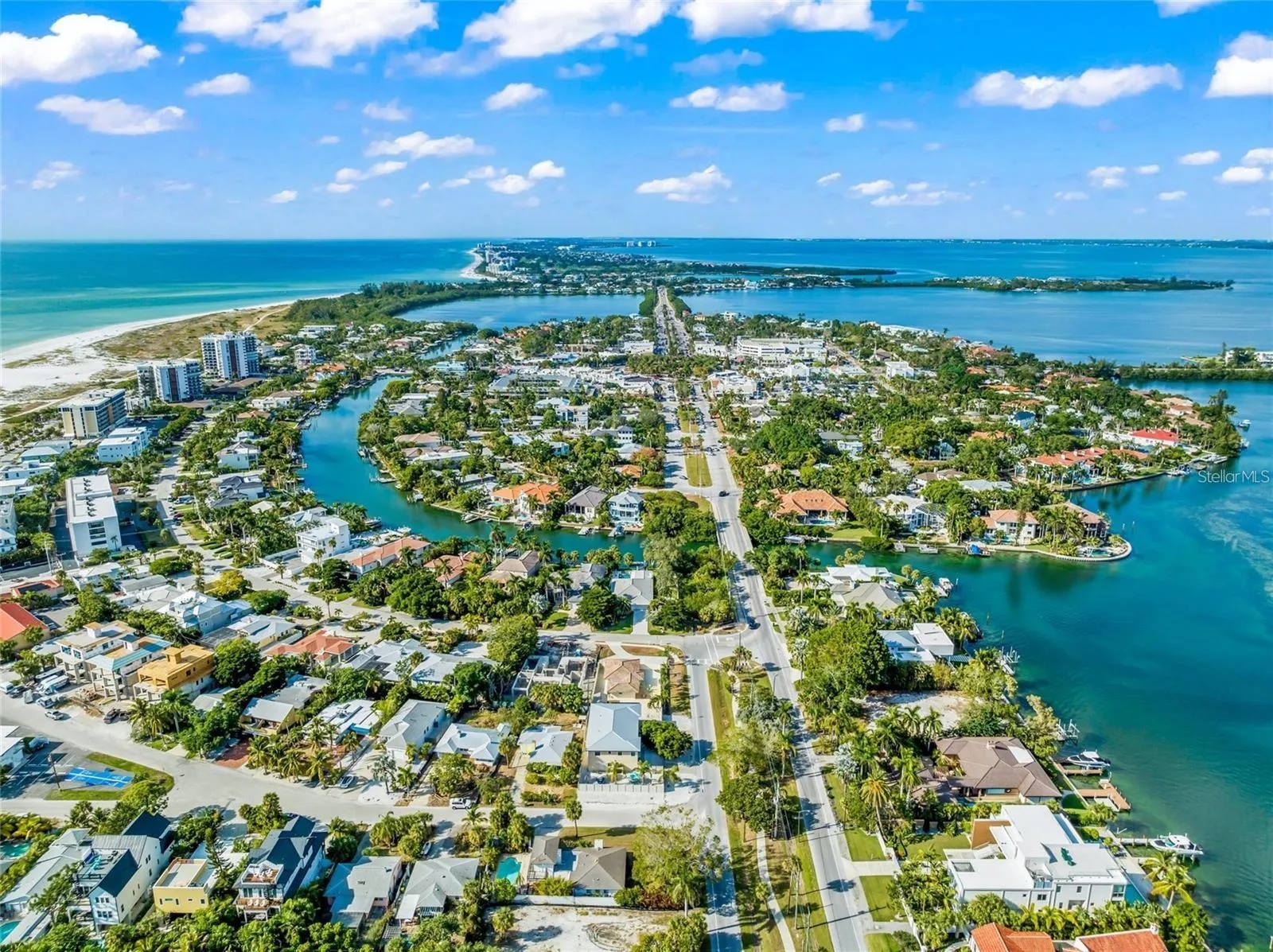 ST ARMANDS CIRCLE