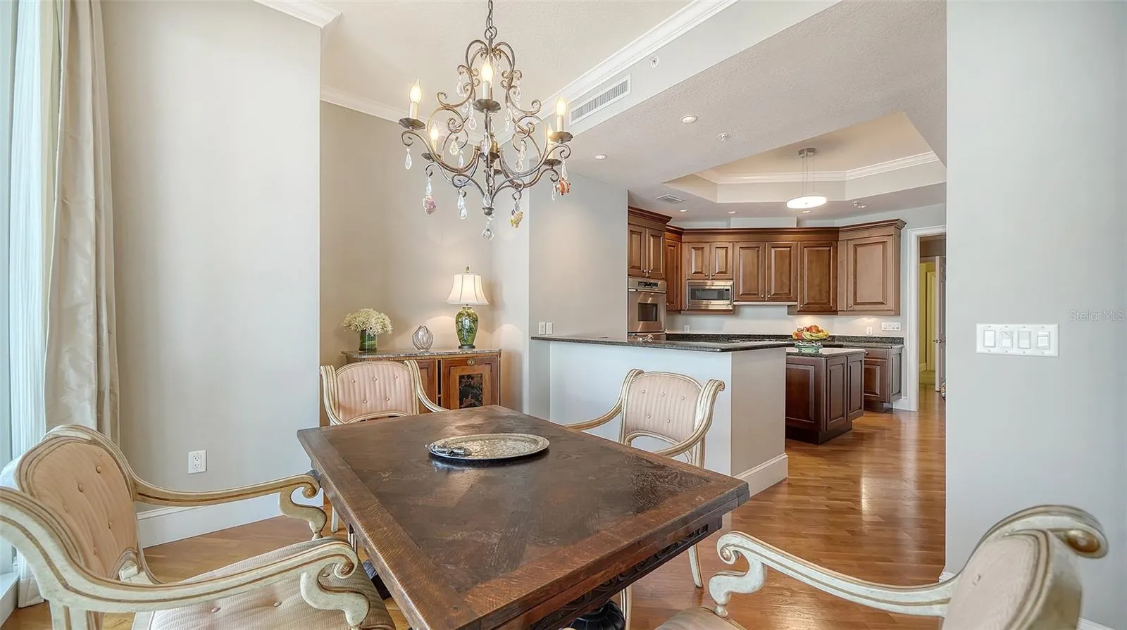 INFORMAL DINING AREA