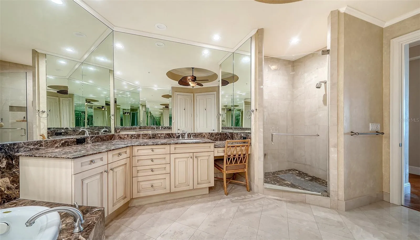 PRIMARY ENSUITE BATH